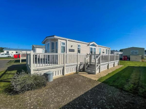 Lovely Caravan With Decking At Manor Park, Near Hunstanton Beach Ref 23034C